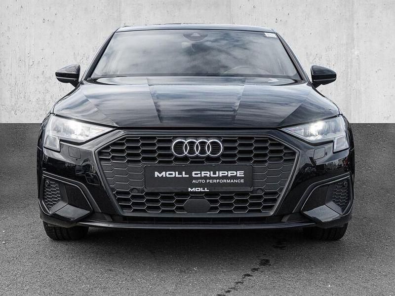 Gebraucht Audi A3 Ambiente 150 PS (110 kW) 2022 Brillantschwarz Limousine