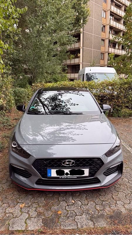 Grau Gebraucht 2020 Hyundai i30 Limousine | 22.999 € (Fairer Preis) - Bild 1/4