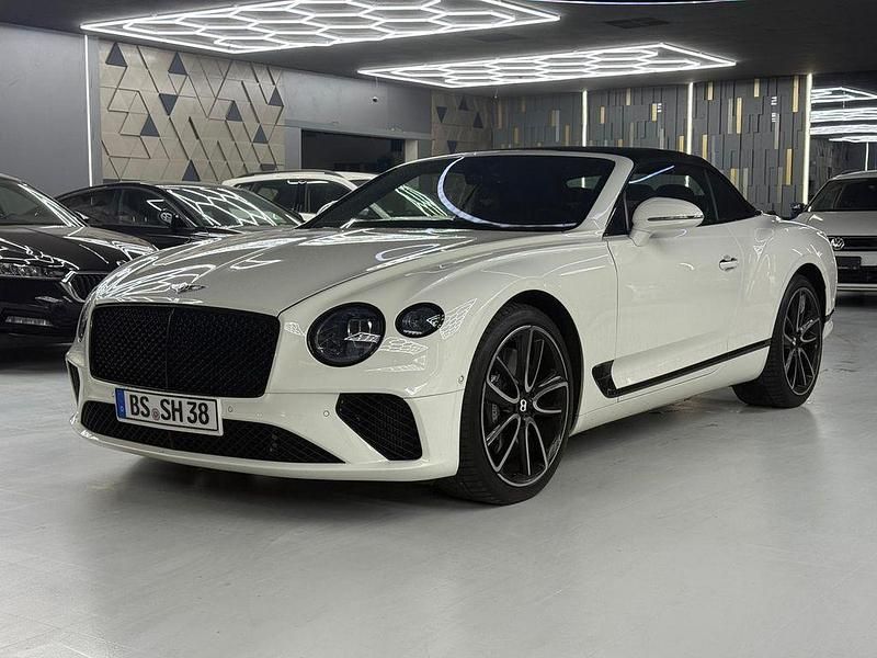 Weiß Gebraucht 2021 Bentley Continental GT Convertible Cabrio | 195.990 € (Fairer Preis) - Bild 1/4