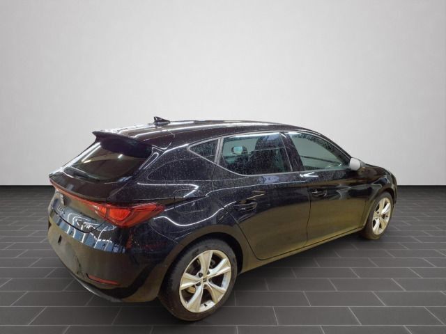 Gebraucht Seat Leon FR 150 PS (110 kW) 2024 Midnight schwarz metallic (metallic) Limousine