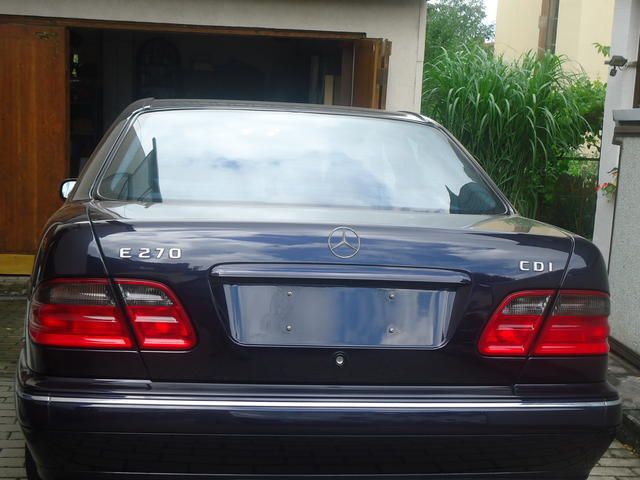 Gebraucht Mercedes E270 Avantgarde 231 PS (169 kW) 2000 Blau Limousine