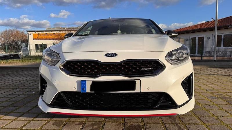Gebraucht Kia Ceed GT GT 204 PS (150 kW) 2019 Weiß Limousine