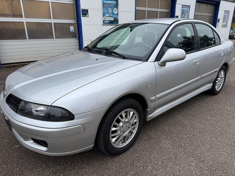 Gebraucht Mitsubishi Carisma 103 PS (75 kW) 2004 Silber Limousine