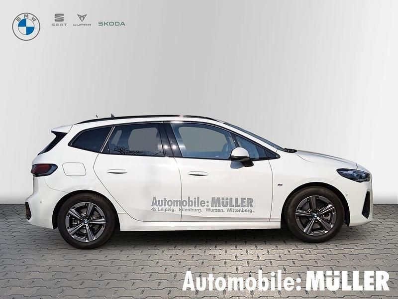 Gebraucht BMW 223 Active Tourer M Sport 204 PS (150 kW) 2024 Alpinweiss 3 Van / Kleinbus