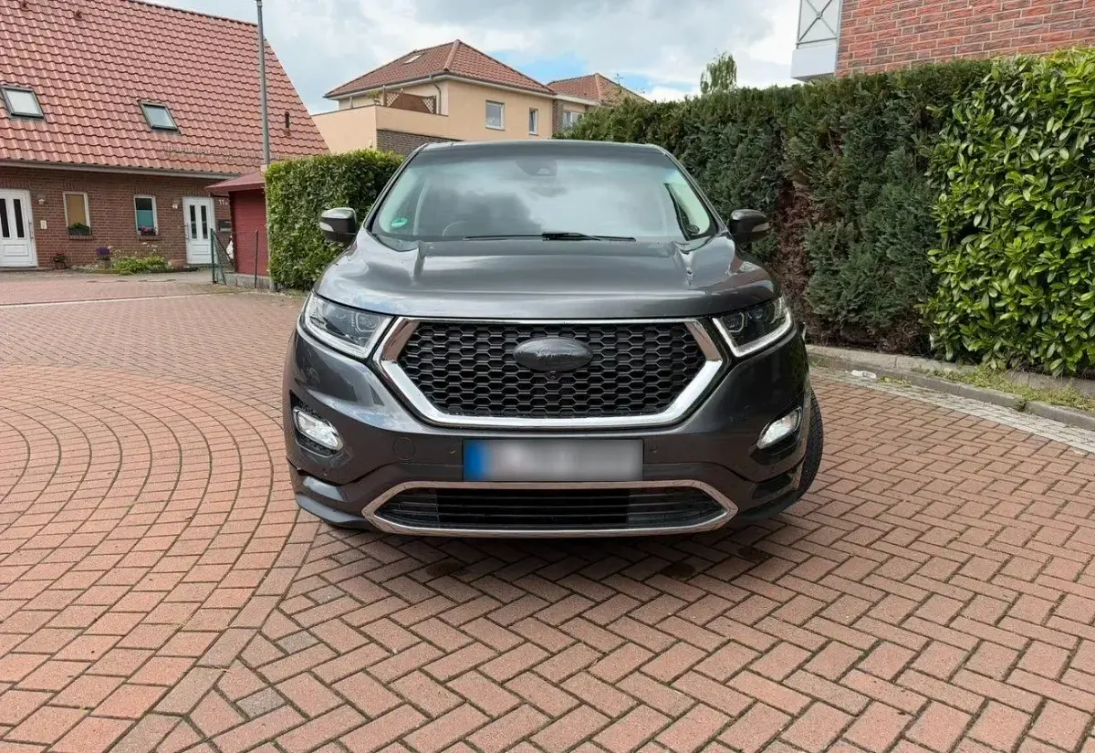 Gebraucht Ford Edge Vignale 211 PS (155 kW) 2018 Grau SUV