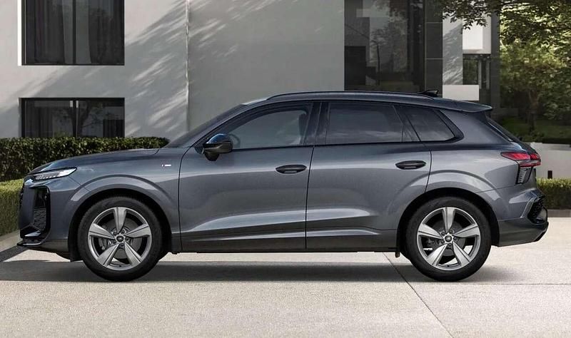 Neu Audi Q3 S-Line 150 PS (110 kW) 2025 Daytonagrau perleffekt SUV