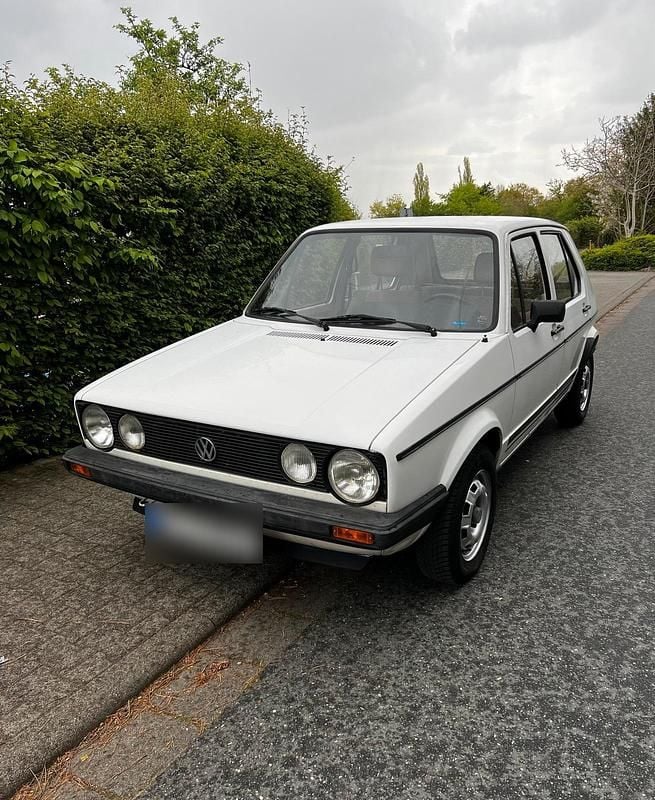 Second-hand VW Golf I 70 CP (51 kW) 1983 Alb Hatchback
