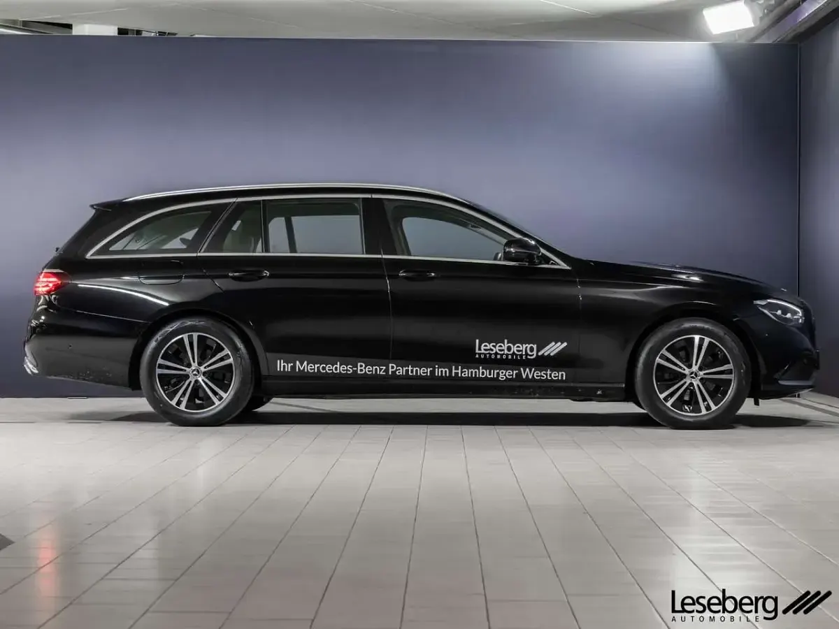 Gebraucht Mercedes E220 Avantgarde 200 PS (147 kW) 2023 Obsidianschwarz Kombi