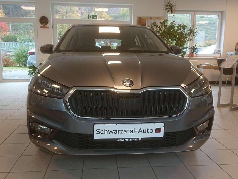 Neu Skoda Fabia Selection 95 PS (69 kW) 2025 Graphitegrau metallic Kleinwagen