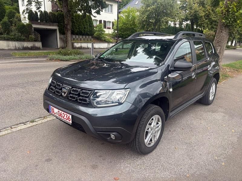 Grau Gebraucht 2018 Dacia Duster Comfort SUV | 9.900 € (Fairer Preis) - Bild 1/4