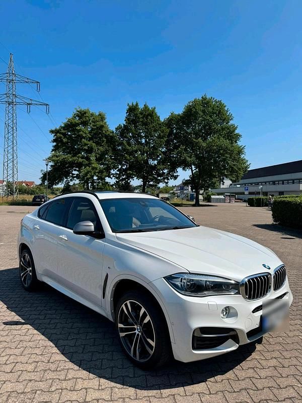 Weiß Gebraucht 2015 BMW X6 M50 SUV | 39.899 € (Teuer) - Bild 1/4