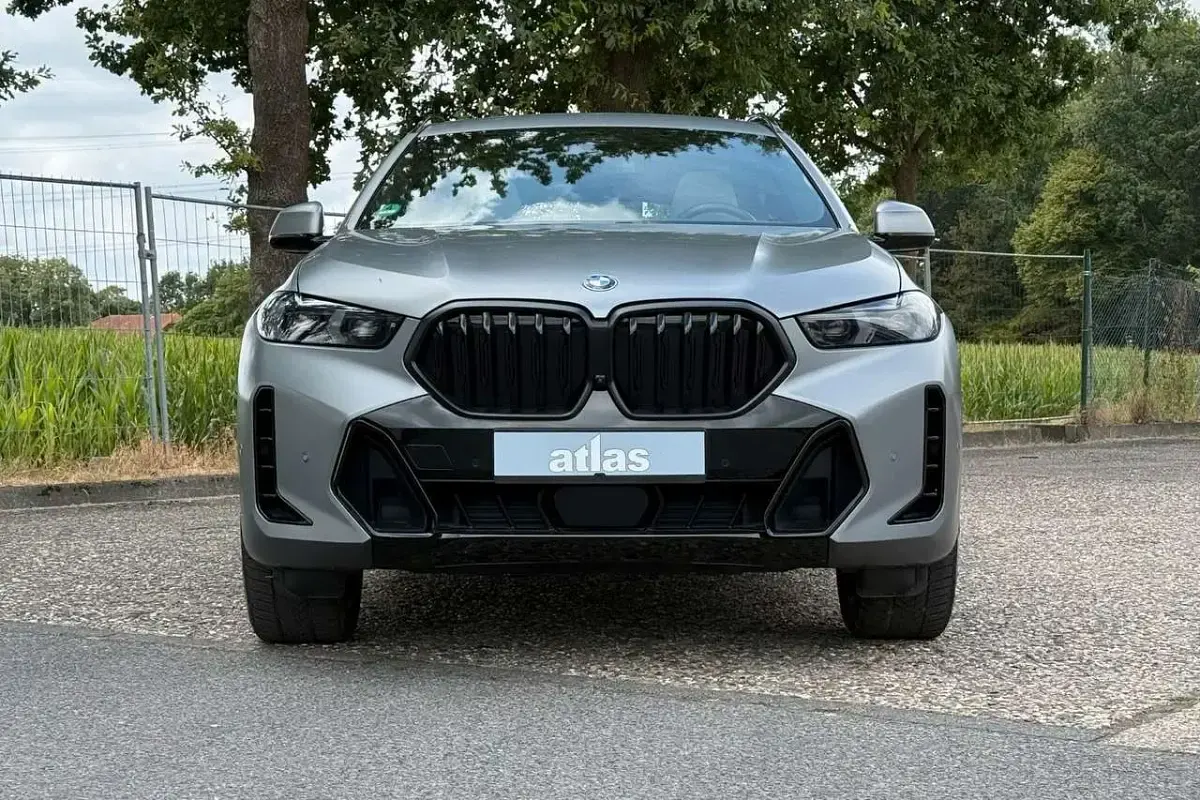 Gebraucht BMW X6 M M Sport 381 PS (280 kW) 2024 Bmw individual frozen pure gre SUV