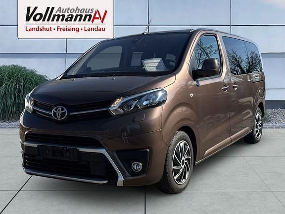 Gebraucht Toyota Proace Verso Comfort 150 PS (110 kW) 2016 Barriquebraun metallic Kombi