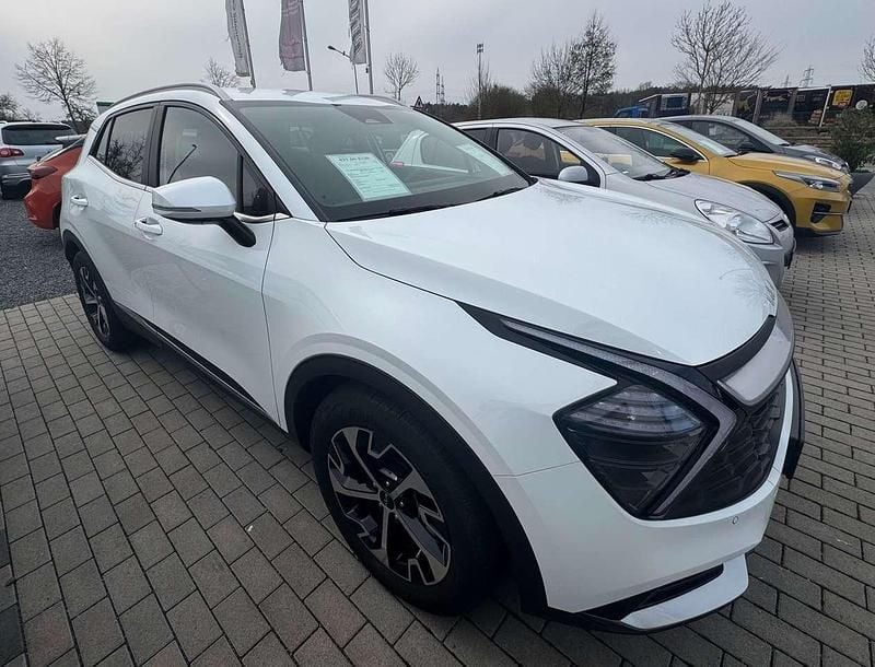 Weiß Gebraucht 2023 Kia Sportage Vision SUV | 34.990 € (Teuer) - Bild 1/4