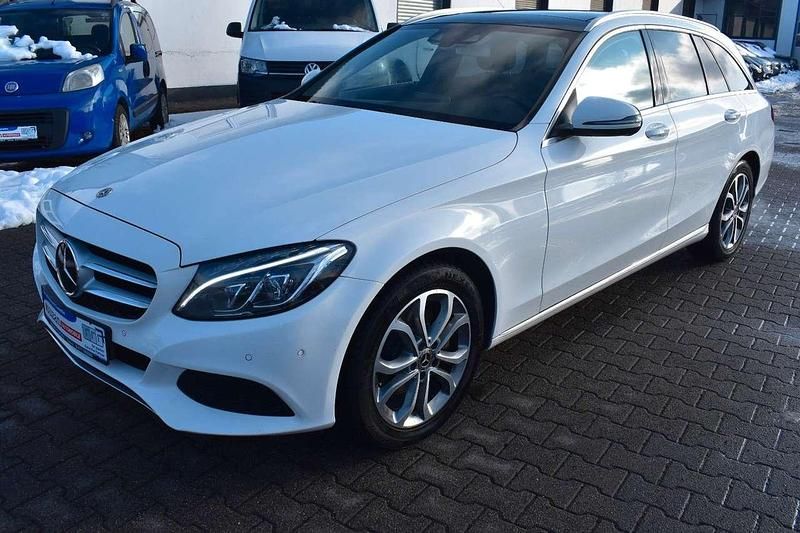 Gebraucht Mercedes C220 170 PS (125 kW) 2018 Weiß Kombi