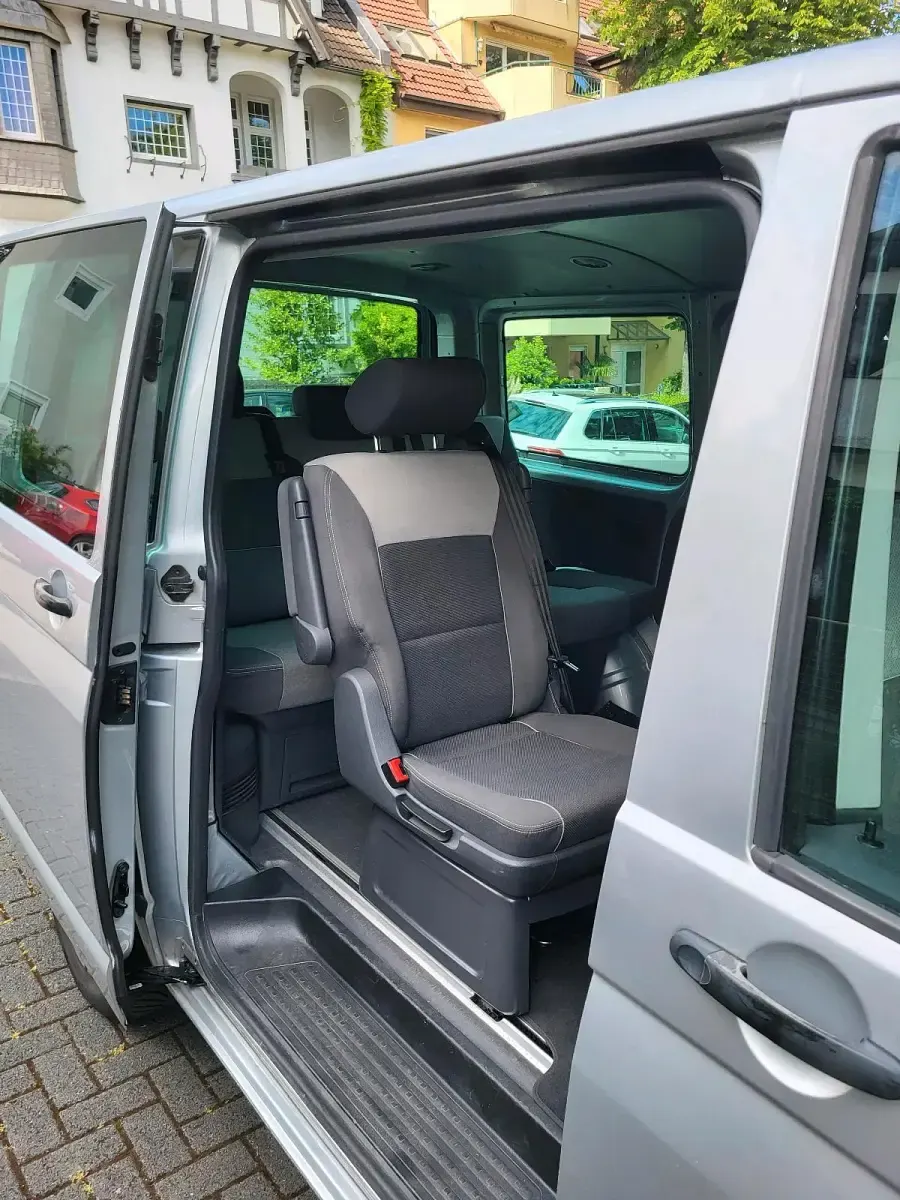 Gebraucht VW Multivan 125 PS (91 kW) 2007 Silber Van / Kleinbus