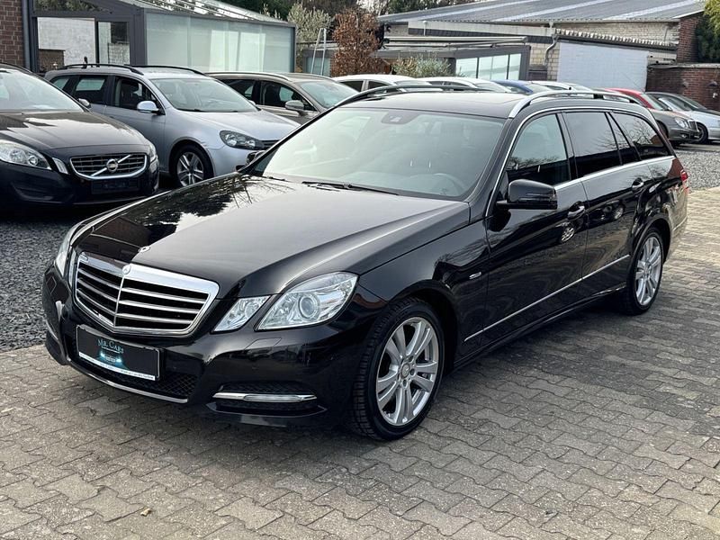 Gebraucht Mercedes E220 170 PS (125 kW) 2012 Schwarz Kombi