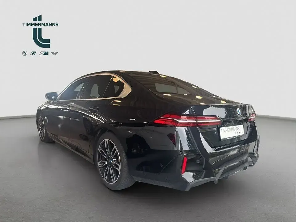 Gebraucht BMW 520 M Sport 197 PS (144 kW) 2024 Schwarz Limousine