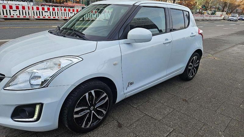 Gebraucht Suzuki Swift Comfort 94 PS (69 kW) 2015 Weiß Limousine