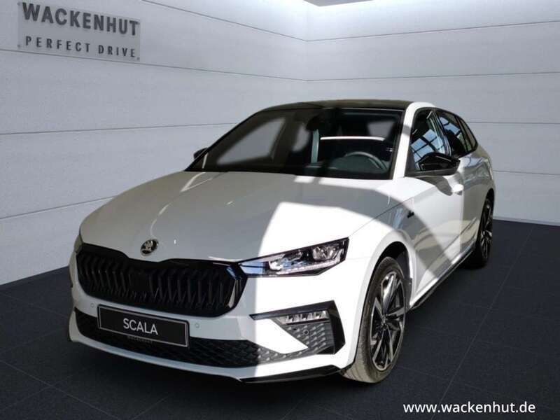 Weiss Gebraucht 2024 Skoda Scala Comfort Kleinwagen | 27.900 € (Teuer) - Bild 1/4