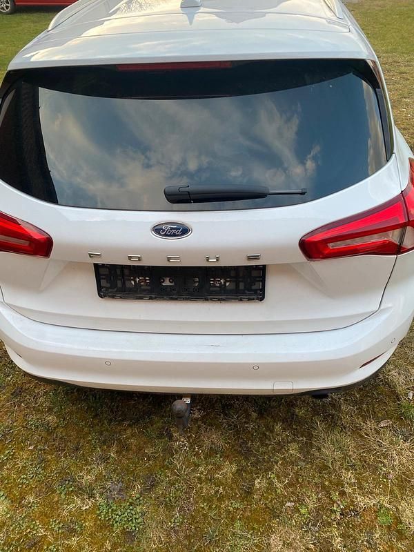Gebraucht Ford Focus 150 PS (110 kW) 2019 Weiß Kombi