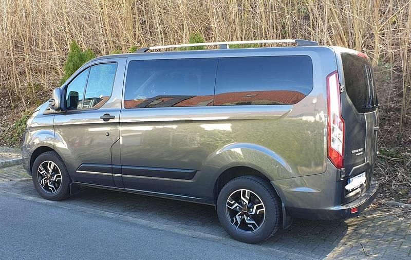 Gebraucht Ford Transit Custom Trend 131 PS (96 kW) 2018 Grau Kombi