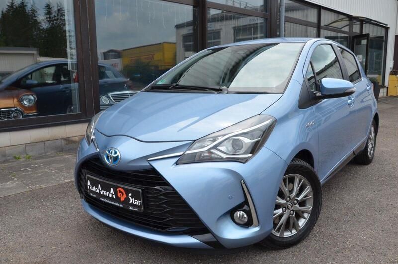 Blau Gebraucht 2017 Toyota Yaris Hybrid Comfort Kleinwagen | 12.999 € (Fairer Preis) - Bild 1/4