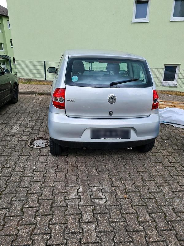 Silber Gebraucht 2007 VW Fox Kleinwagen | 1.150 € (Guter Preis) - Bild 1/4