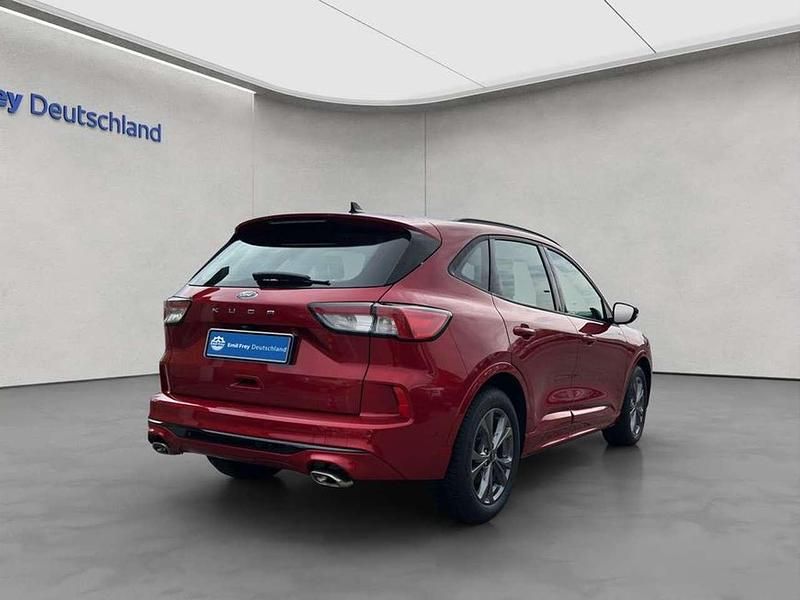 Gebraucht Ford Kuga ST-Line 151 PS (111 kW) 2024 Rot SUV