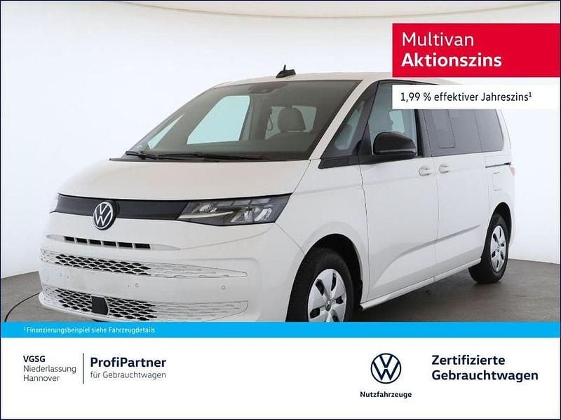 Weiß (candyweiß (weiß)) Gebraucht 2024 VW Multivan Basis Van / Kleinbus | 48.990 € (Fairer Preis) - Bild 1/4
