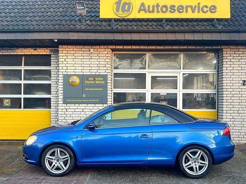 Gebraucht VW Eos 140 PS (102 kW) 2010 Blau Cabrio