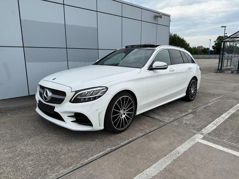 Weiß Gebraucht 2019 Mercedes C300 AMG Kombi | 27.989 € (Fairer Preis) - Bild 1/4