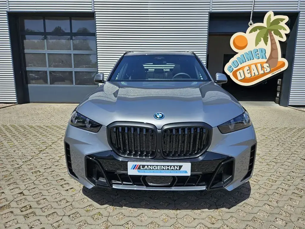 Neu BMW X5 M Sport 489 PS (359 kW) 2026 Grau SUV