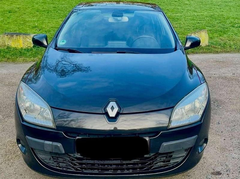 Schwarz Gebraucht 2009 Renault Mégane Luxe Limousine | 2.600 € (Superpreis) - Bild 1/4