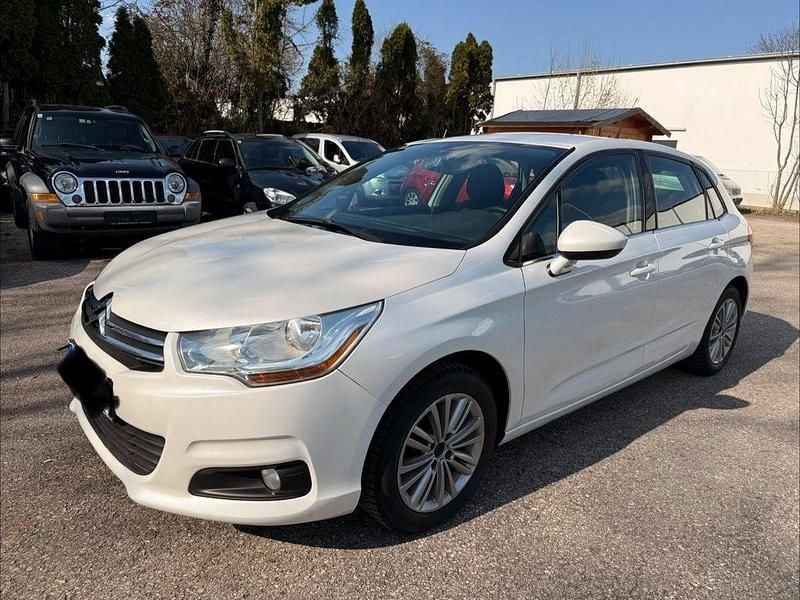 Gebraucht Citroën C4 Tendance 92 PS (67 kW) 2013 Weiß Limousine