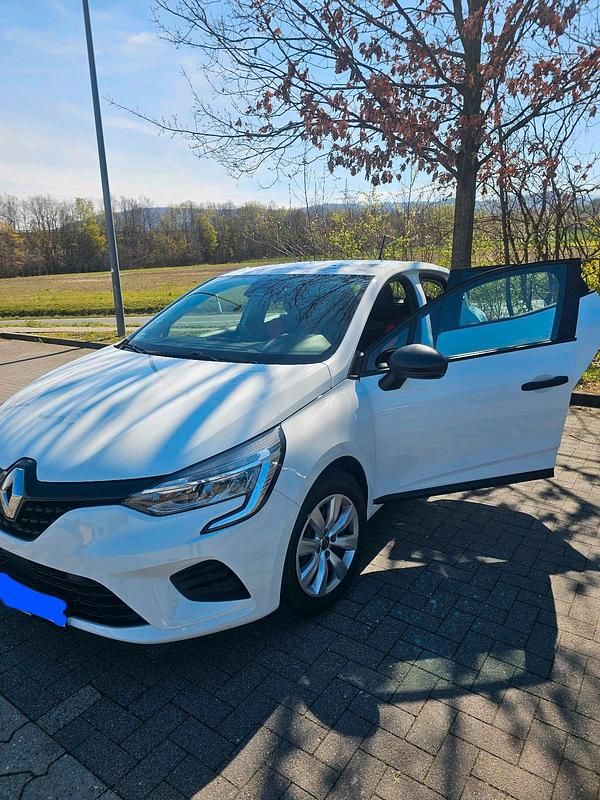 Gebraucht Renault Clio V Life 65 PS (47 kW) 2020 Weiß Limousine