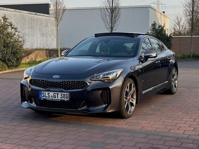 Gebraucht Kia Stinger GT 366 PS (269 kW) 2021 Grau Kleinwagen