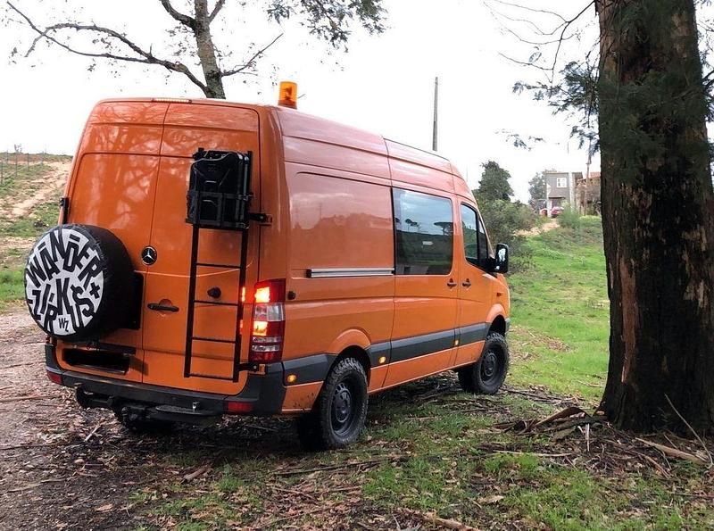 Orange Gebraucht 2011 Mercedes Sprinter Van | 29.900 € - Bild 1/4