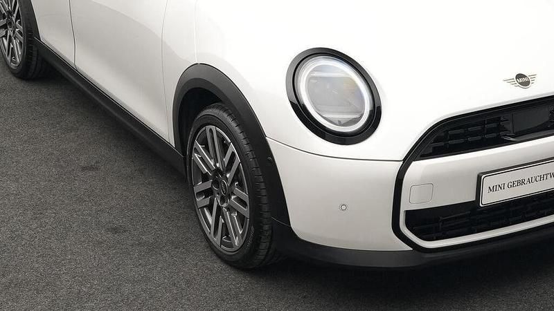 Gebraucht Mini Cooper Classic 114 kW (156 PS) 2025 Weiß Kleinwagen