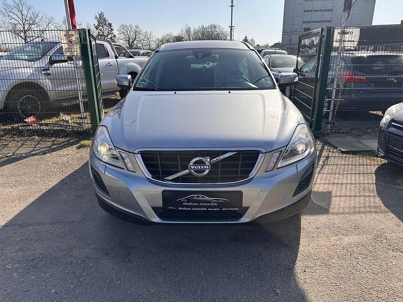 Gebraucht Volvo XC60 Summum 163 PS (119 kW) 2011 Silber SUV