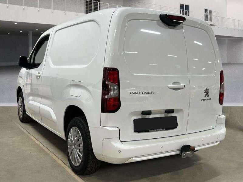 Gebraucht Peugeot Partner Premium 102 PS (75 kW) 2022 Lack weiss banquise Van / Kleinbus