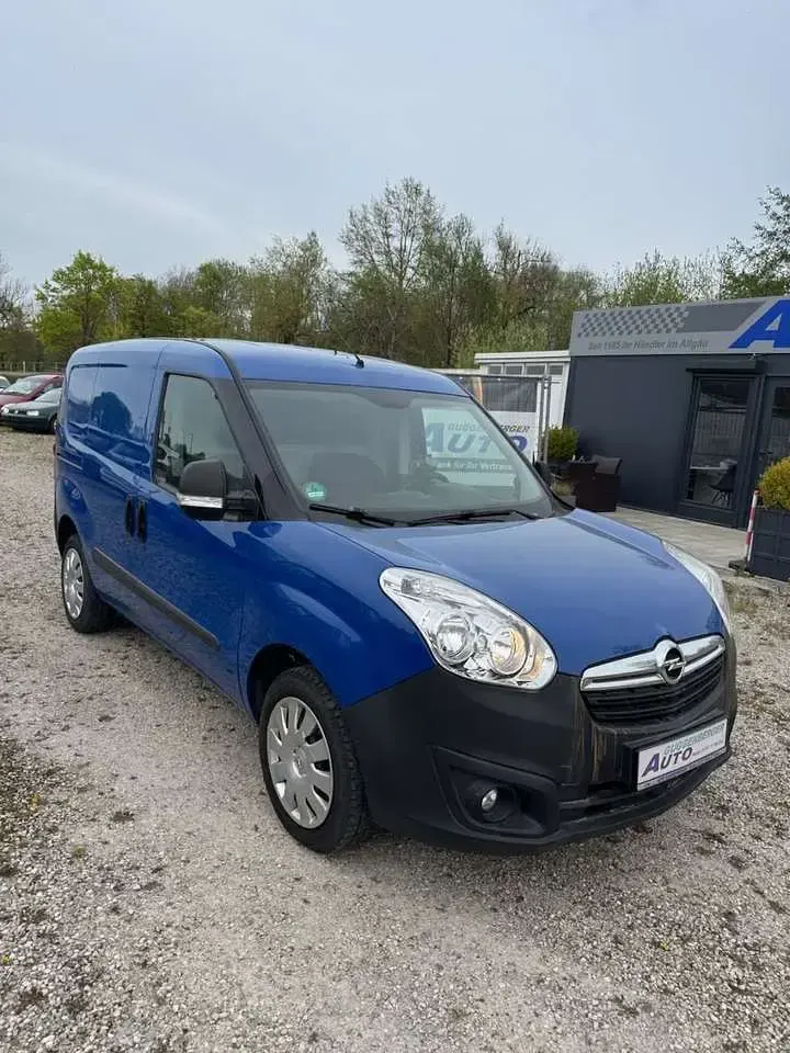 Używany Opel Combo Edition 95 KM (69 kW) 2018 Niebieski Minivan
