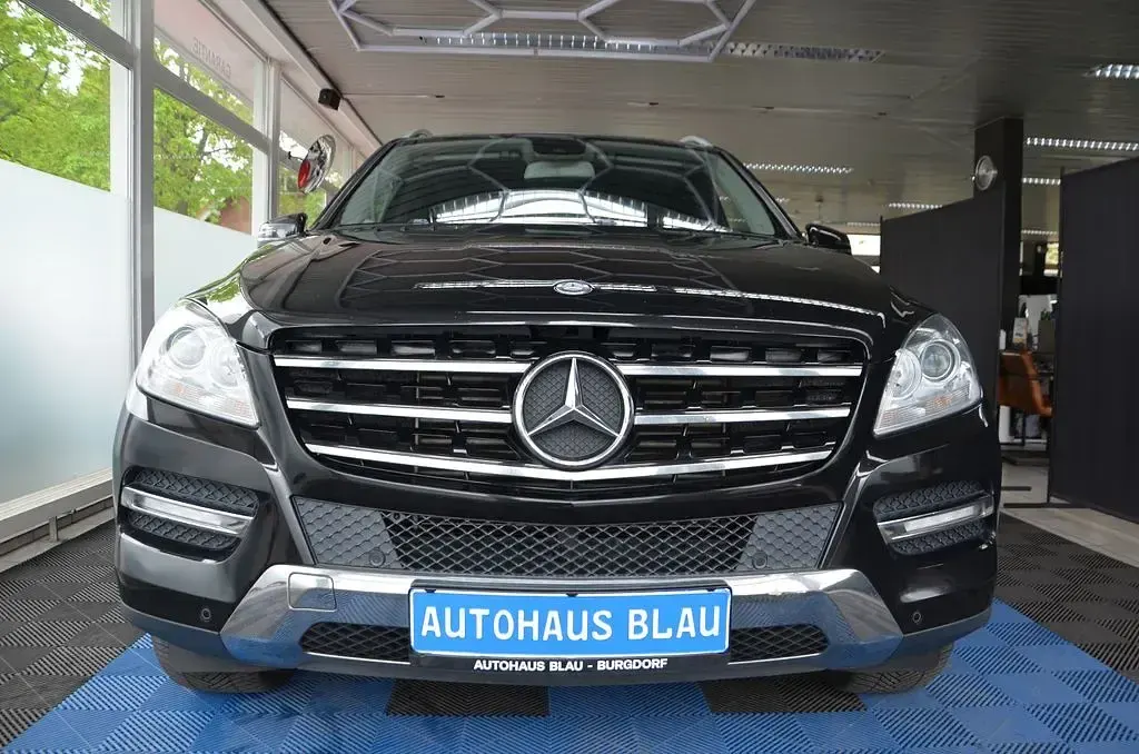 Gebraucht Mercedes ML350 258 PS (189 kW) 2012 Schwarz SUV