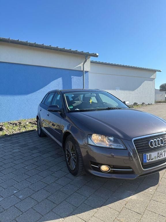 Gebraucht Audi A3 S-Line 140 PS (102 kW) 2012 Andere farben Kleinwagen