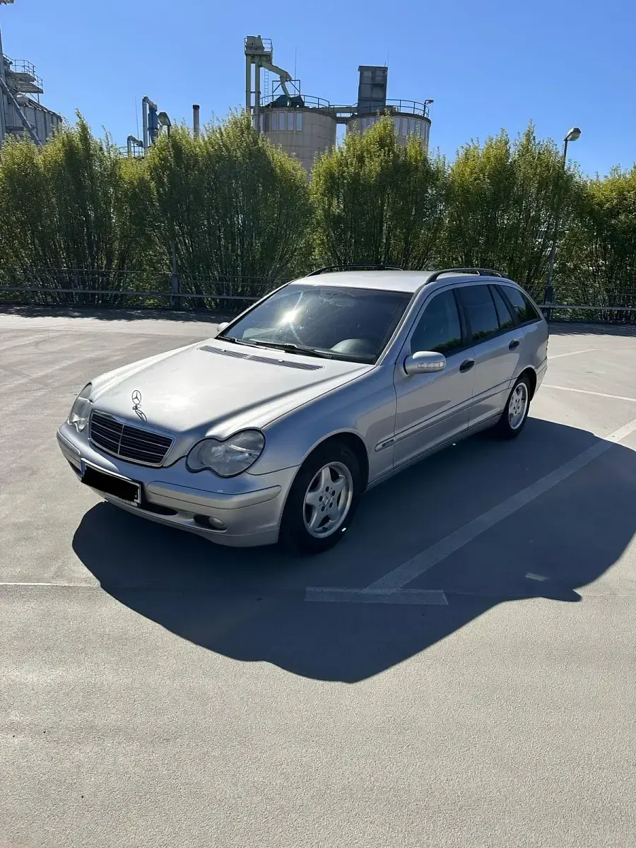 Gebraucht Mercedes C220 143 PS (105 kW) 2003 Kombi