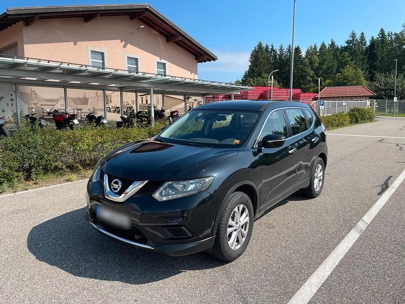 Schwarz Gebraucht 2016 Nissan X-Trail SUV | 7.850 € - Bild 1/4
