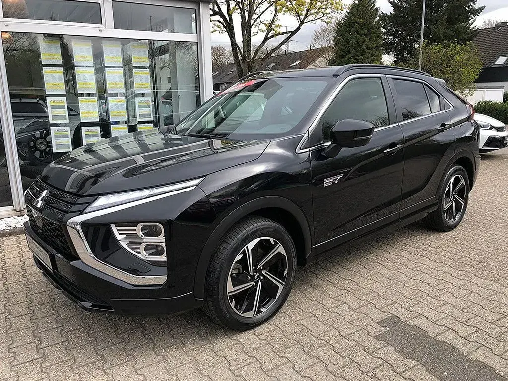 Gebraucht Mitsubishi Eclipse Cross Select 188 PS (138 kW) 2024 Panther schwarz (metallic) SUV