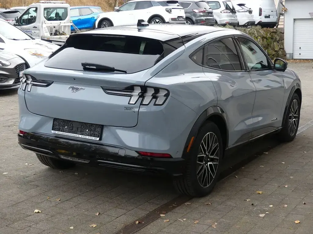 Gebraucht Ford Mustang Mach-E Premium 216 kW (294 PS) 2024 Grau SUV