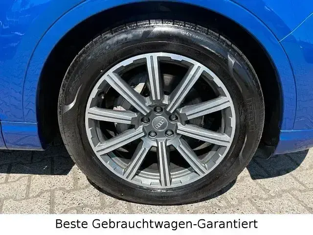 Używany Audi Q7 S-Line 272 KM (200 kW) 2016 Niebieski SUV