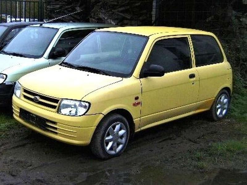 Gebraucht Daihatsu Cuore 56 PS (41 kW) 2000 Gelb Kleinwagen